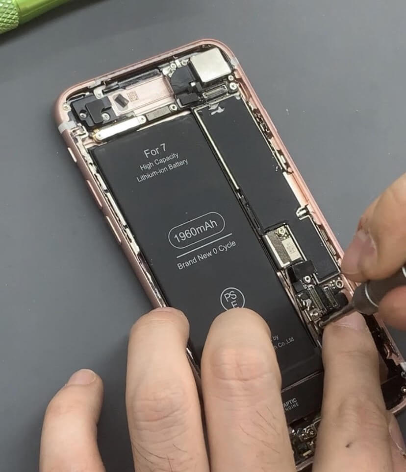 iPhone7 ライトニング交換