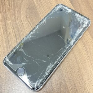 iPhoneSE2 ガラスパネル 交換修理