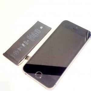 iPhone SE バッテリー交換