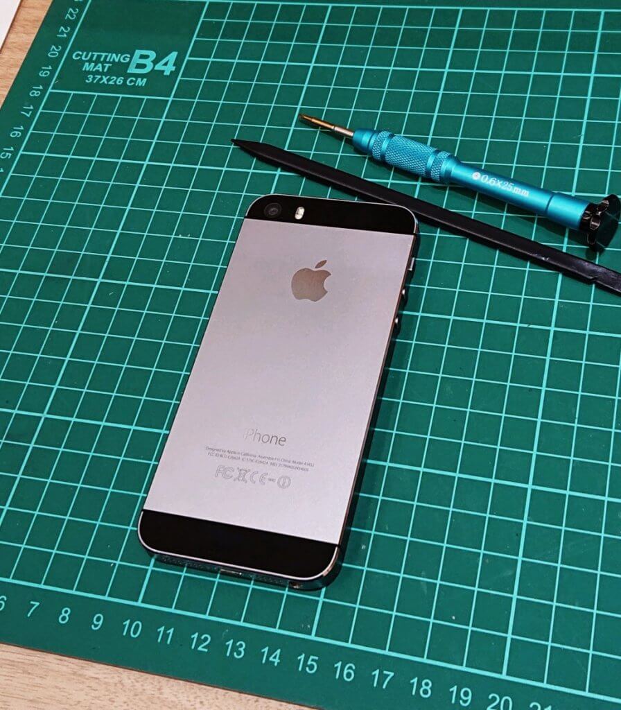 iPhone5Sバッテリー交換