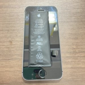 iPhoneSE バッテリー交換修理