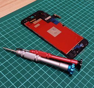 iPhone8 パネル交換