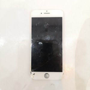 iPhone 8 パネル修理