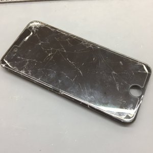 iPhone8 フロントパネル交換