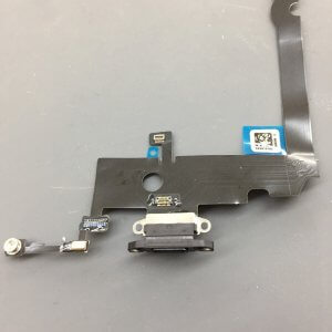 iPhone XS Max ライトニング交換