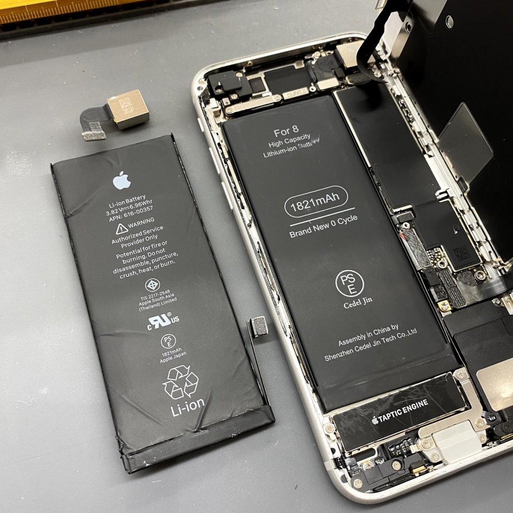 iPhone8 アウトカメラ&バッテリー交換