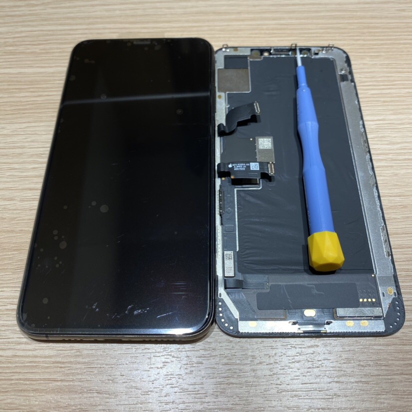 iPhoneXSMAX液晶交換修理