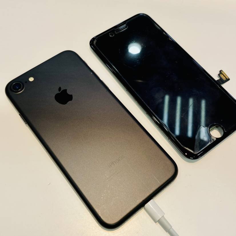 iPhone7 ガラスパネル交換