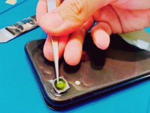 iPhoneＸＲアウトカメラレンズ交換修理