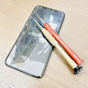 iPhoneXS 液晶画面交換