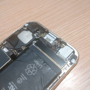 iPhone6s ライトニング交換修理