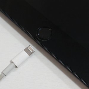 iPad6 ライトニング修理