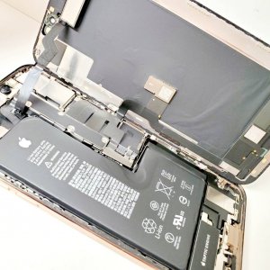 iPhoneXS バッテリー交換