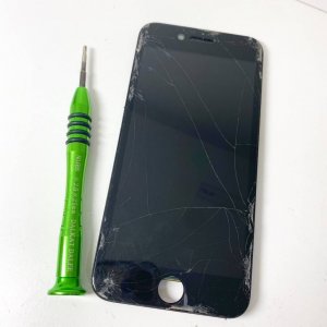 iPhone8 パネル修理