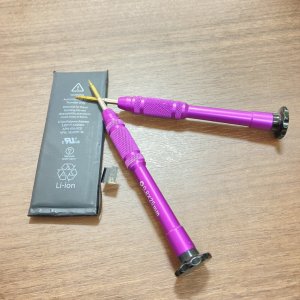 iPhone 5S バッテリー交換修理