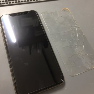 iPhone11 強化ガラス永久保証
