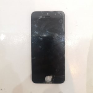 iPhone 5 パネル修理