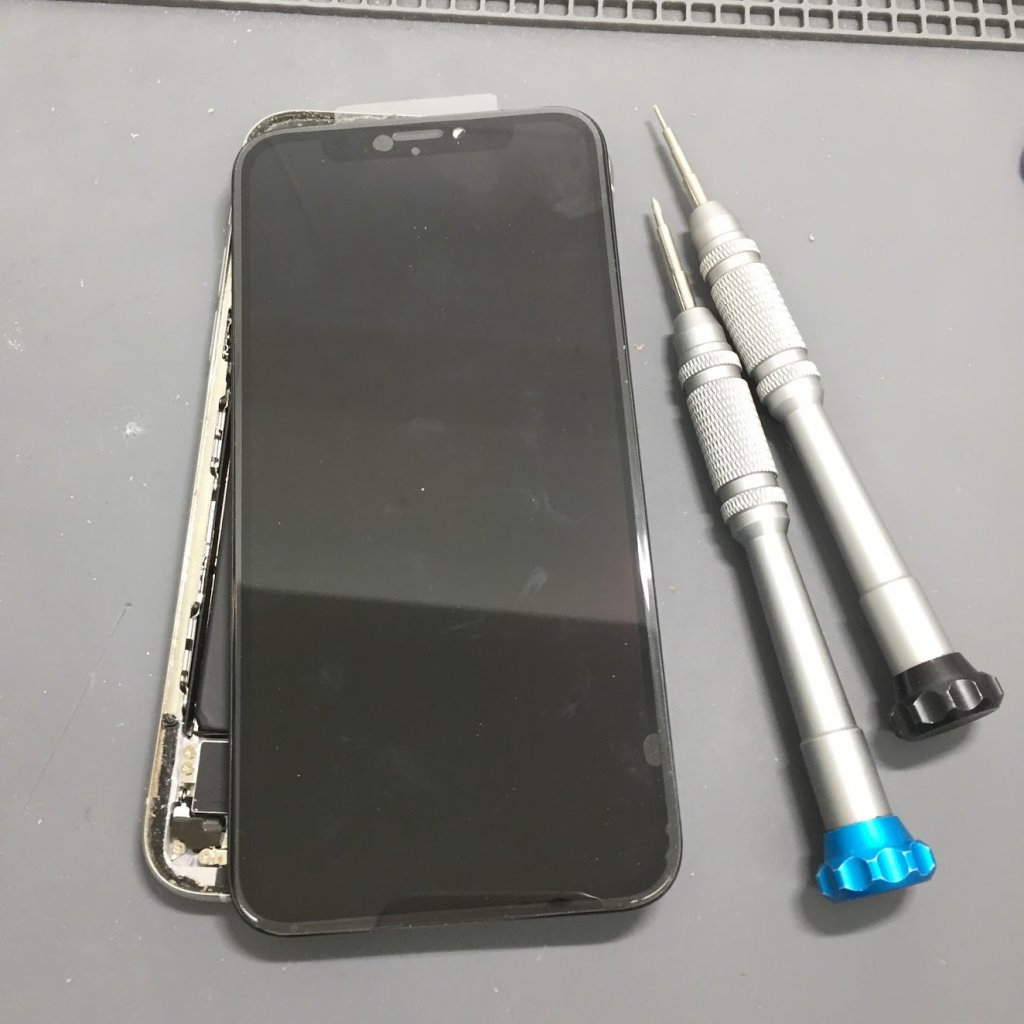 iPhone11 液晶交換