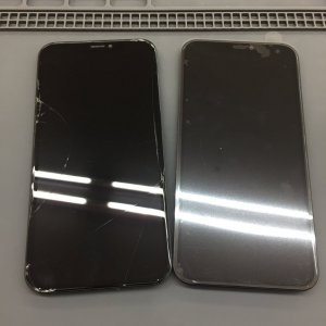 iPhone11 フロントパネル交換
