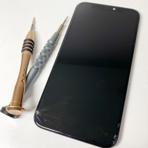 iPhone11 パネル交換