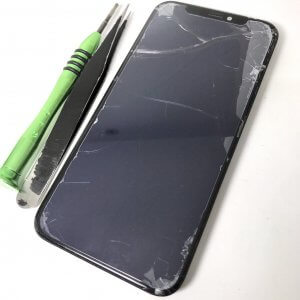 iPhoneXS パネル交換