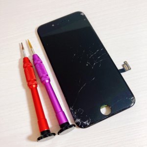 iPhone8 フロントパネル交換