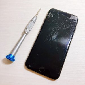 iPhone8 フロントパネル交換