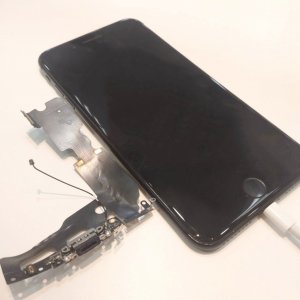iPhone7 Plus　ライトニング交換修理