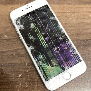 iPhone8 液晶画面 交換修理
