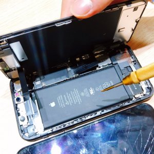 iPhoneXR　液晶交換修理