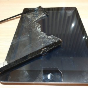 iPad6　デジタイザー交換