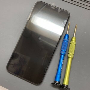 iPhone11 フロントパネル交換