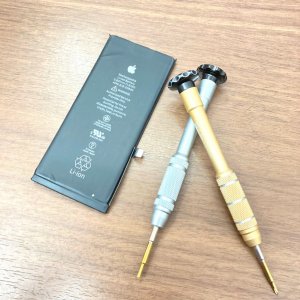iPhone8P バッテリー交換修理