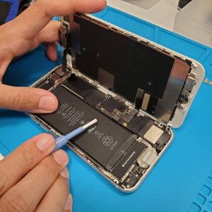 iPhone8　液晶交換修理