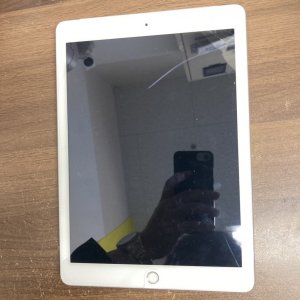 iPad5 デジタイザー 交換修理