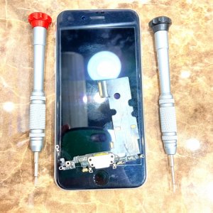 iPhone SE2 ライトニング交換修理