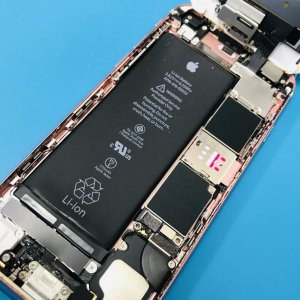 iPhone6S バッテリー交換