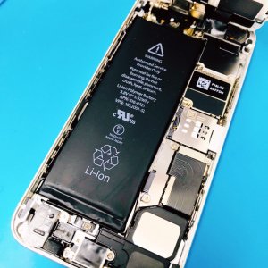 iphone5S バッテリー交換