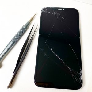 iPhone11 フロントパネル交換
