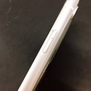 iphoneXR サイドボタン陥没修理