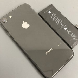 iPhone8 バッテリー交換