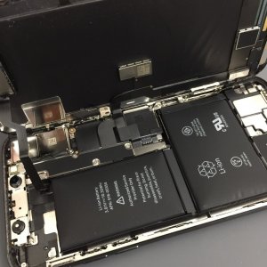 iPhoneX バッテリー膨張
