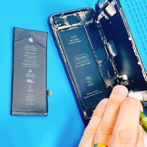 iPhone8 バッテリー交換修理