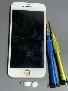 iPhone8 ホームボタン修理
