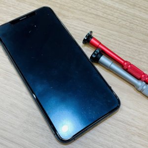 iPhoneXSｍax　水没　点検