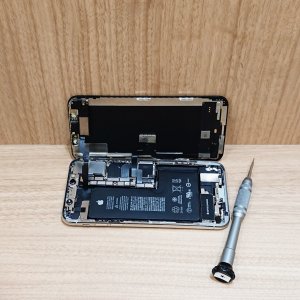 iPhoneXS 液晶交換
