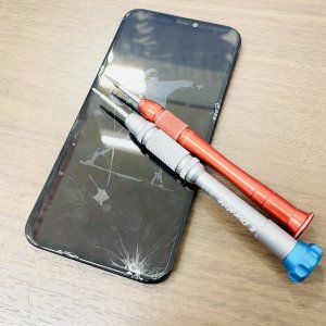 iPhone11pro 液晶交換