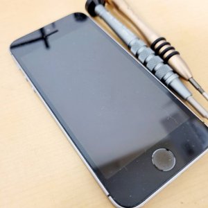 iPhoneSE バッテリー交換