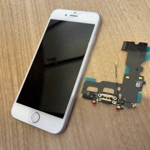 iPhone7ライトニング交換