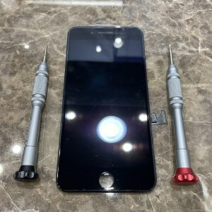 iPhone8Plus 液晶交換